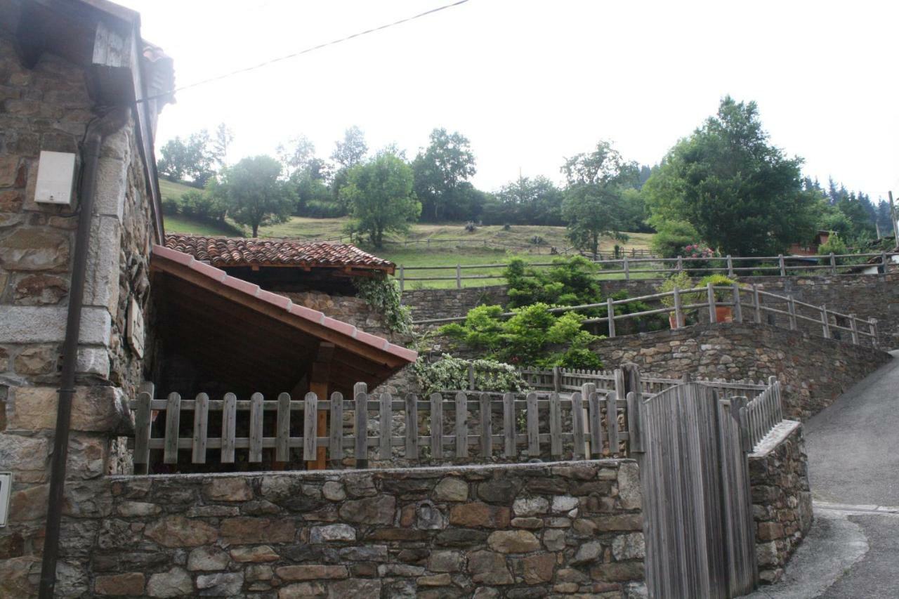 Casa Rural La Xiarapina Serrapio 外观 照片